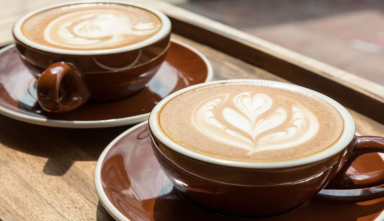 Comparisons between latte and flat white coffee