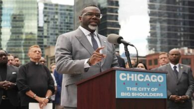 Trump threats chicago mayor opportunity risk